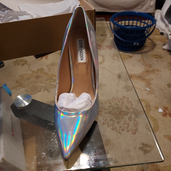 Steve Madden Shoes - Steve Madden Women's Silver Pumps